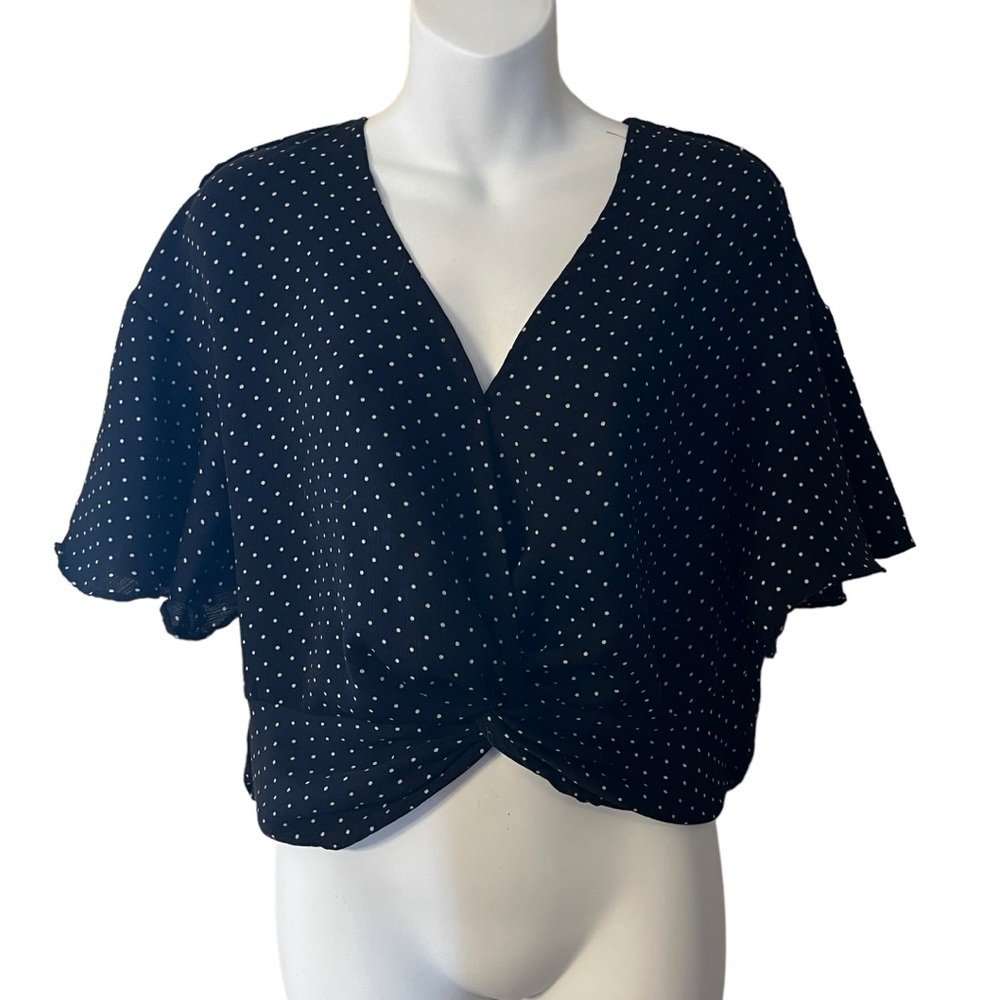 Meraki cropped black and white polka dot wrap twist flutter sleeve top size L